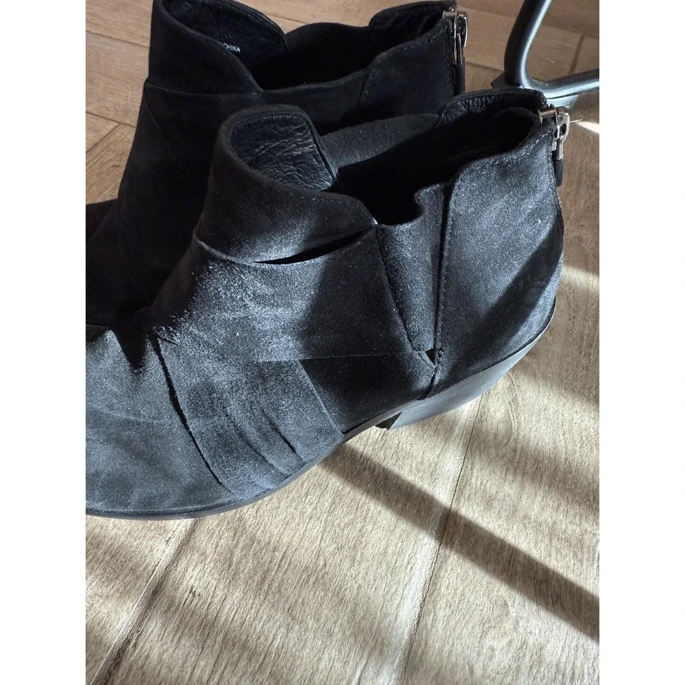 Eileen Fisher Boots Womens 7 Black Suede Ankle Booties Back Zip Block Heel Class